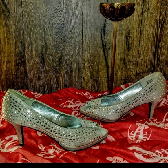 Kelly & Katie Shoes Size 7.5 Silver Mosaic… - Picture 8 of 11